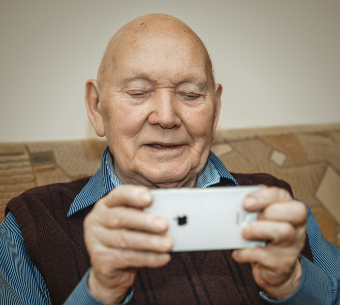 デジタルシニア とは 高齢者に分かりやすく解説 おとなの住む旅