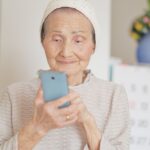【スマホで健康に】高齢者の健康をサポートするAIアプリが登場！